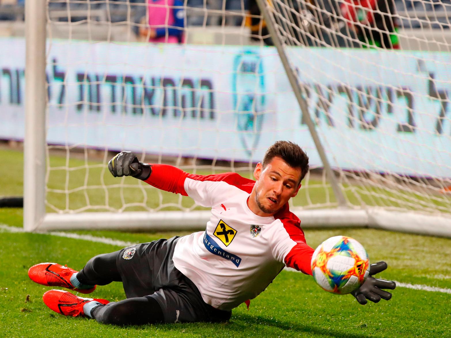 Queens Park Rangers' won't be signing former target Heinz Lindner any time soon, after the free agent 'keeper agreed a deal with German second tier side 
Wehen Wiesbaden. (HITC)