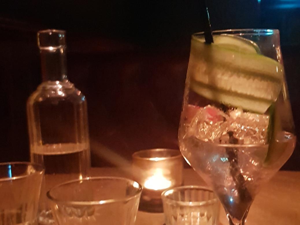 Enter via the barbers shop in the Grand Arcade and discover a lively 'secret' bar -serving some of the best cocktails in the city. Live music acts play regularly.
