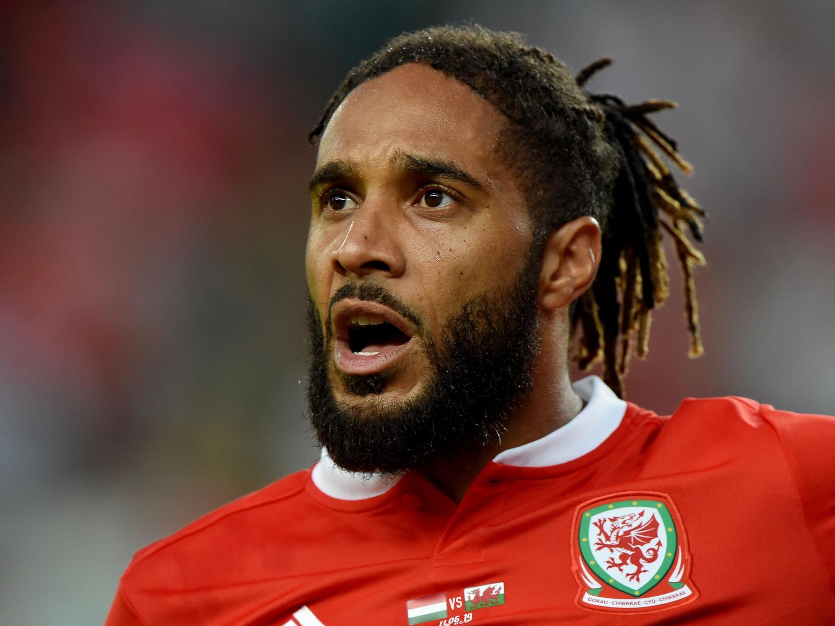 Wales international Ashley Williams has extended his contract with Bristol City until the end of the current campaign, after a strong start to the 2019/20 campaign. (Bristol Post)