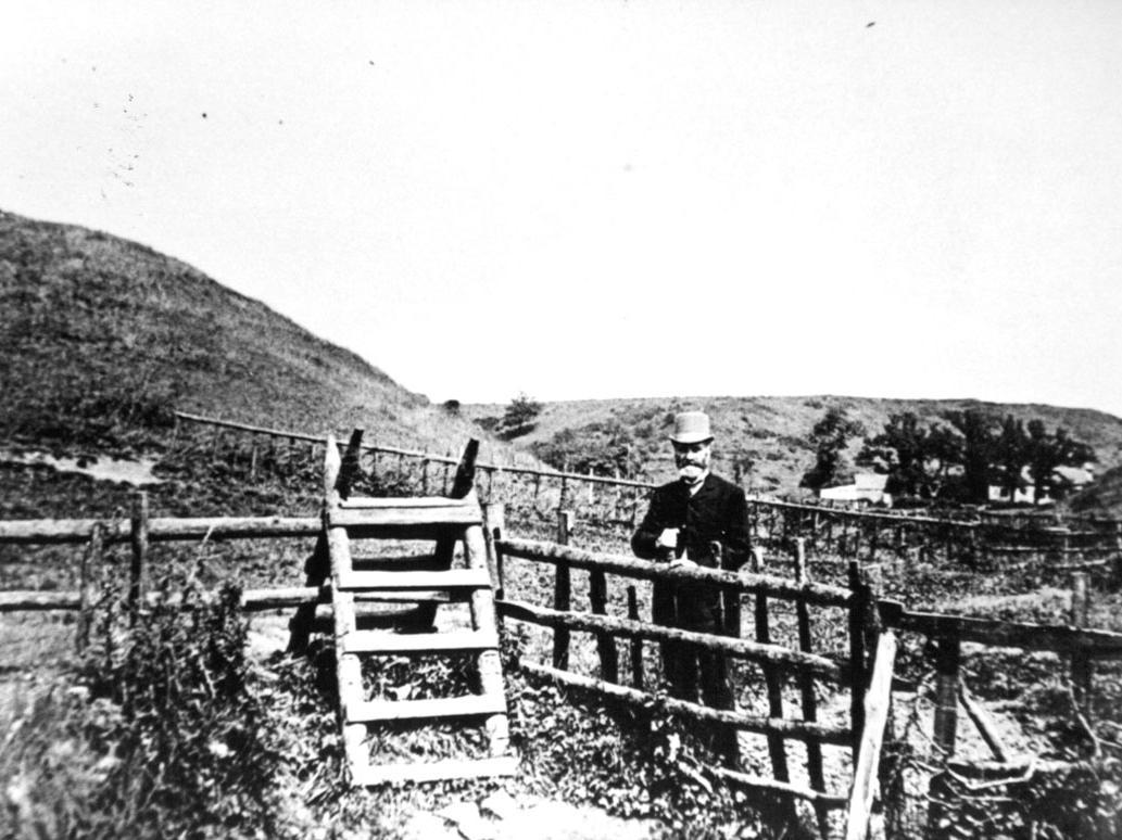 This man is in Tucker's Field. If he was standing in the same position today he would more than likely be in Peasholm Lake. The hill in the left of the picture became an island surrounded by a lake when the park was created.