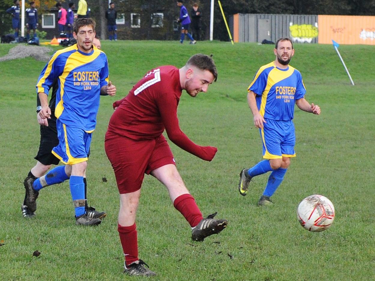 Little London v Seacroft WMC Reserves / Pictures by Steve Riding
