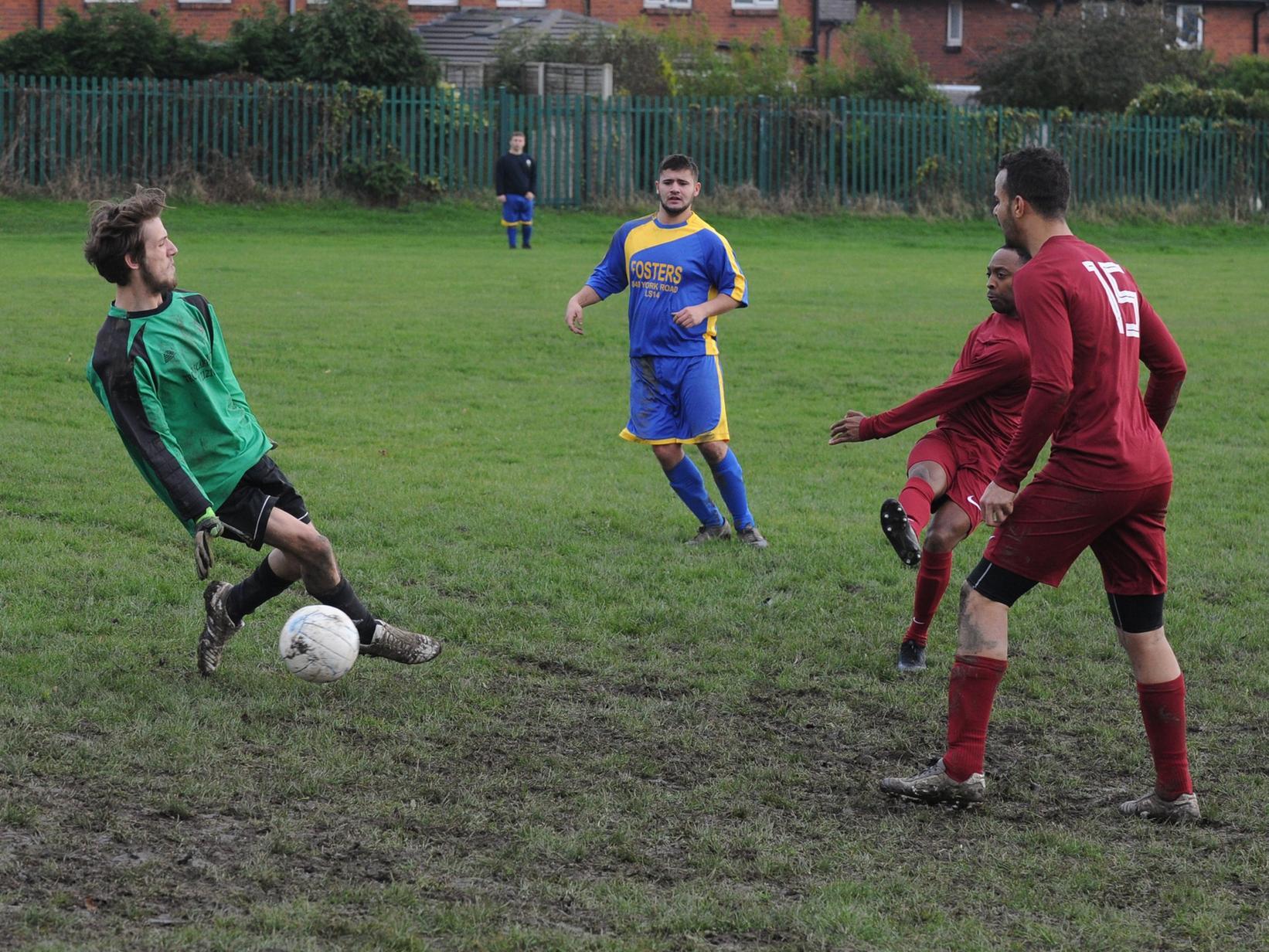 Little London v Seacroft WMC Reserves / Pictures by Steve Riding