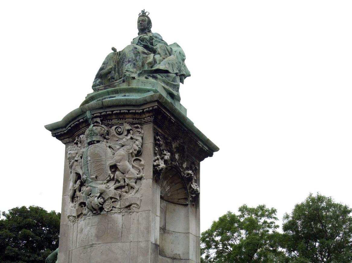 Unveiled in November 1905 and originally stood outside Leeds Town Hall. It was moved to Woodhouse Moor in 1937. The memorial was designated as a Grade II listed building in August 1976.