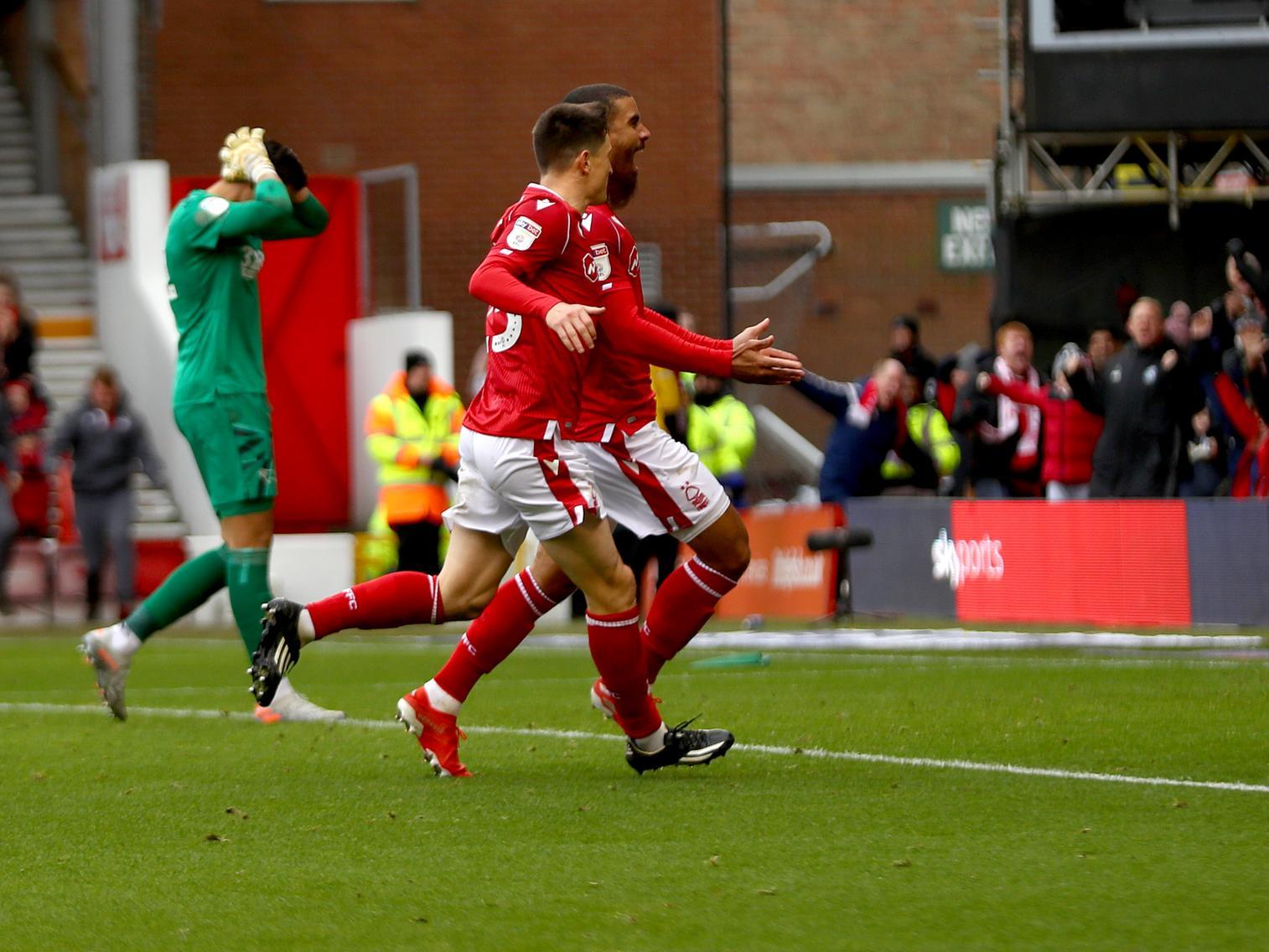 Nottingham Forest striker Lewis Grabban has revealed that he was gifted his goal in the 1-0 win over Derby County, after their goalkeeper Kelle Roos failed to cover his near post. (Nottingham Post)