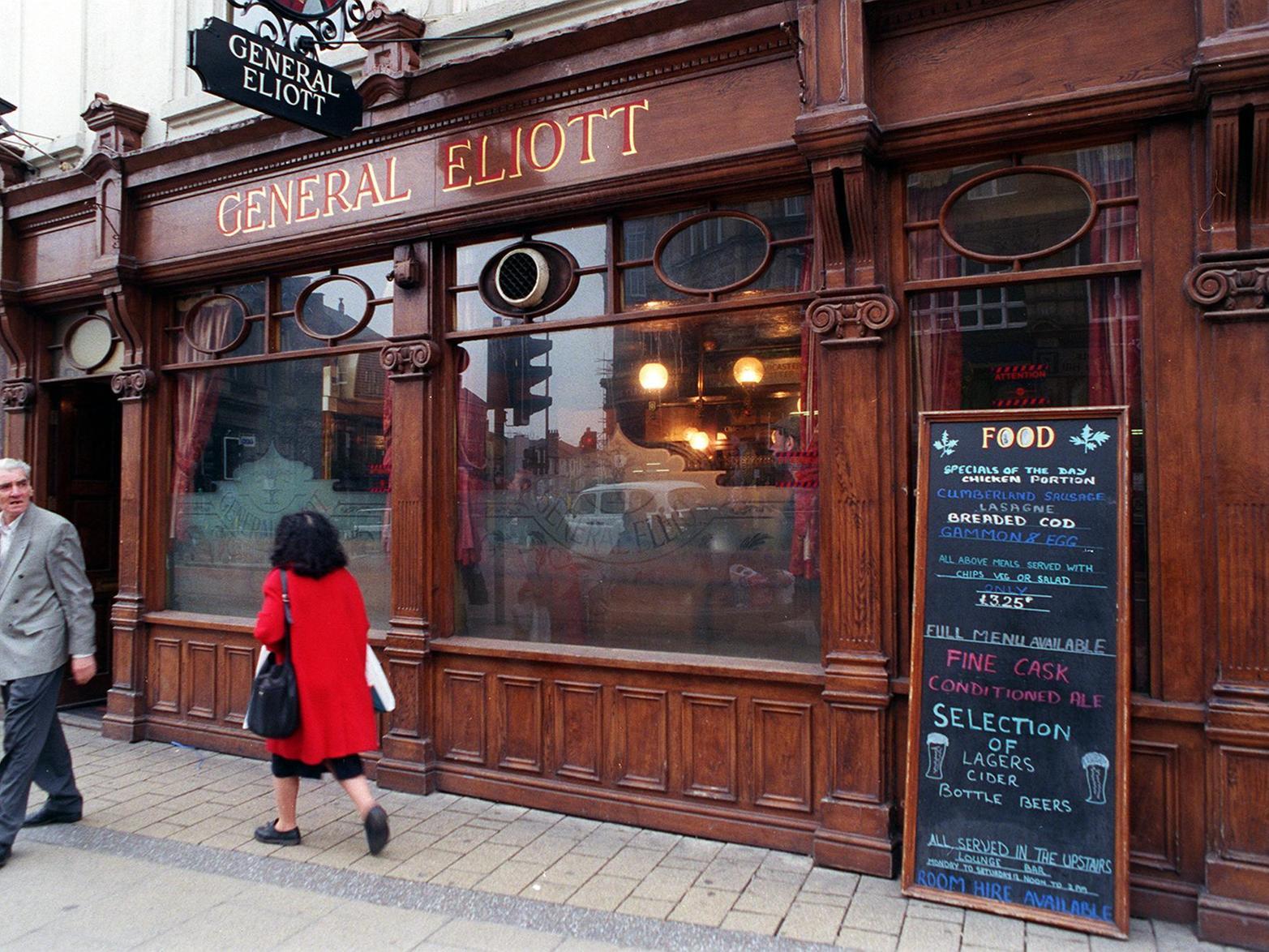 A Vicar Lane institution - General Eliott pub.