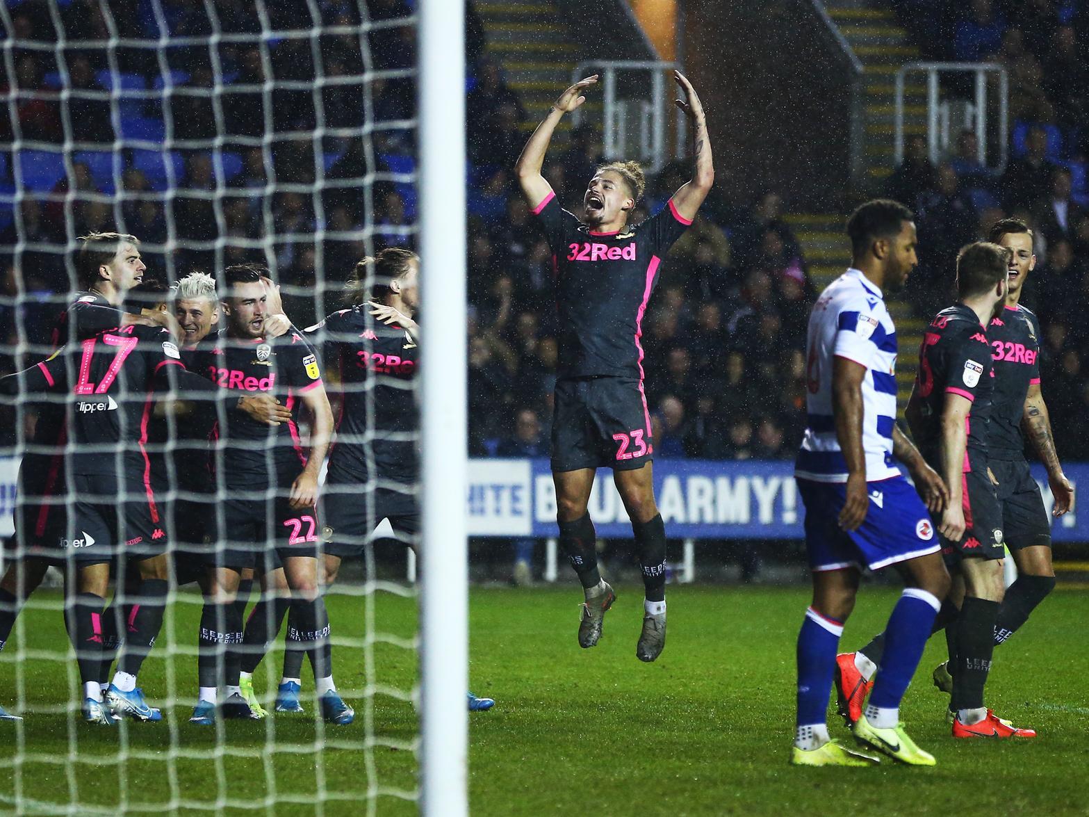 Leeds United celebrate their late winner at Reading. (Getty)