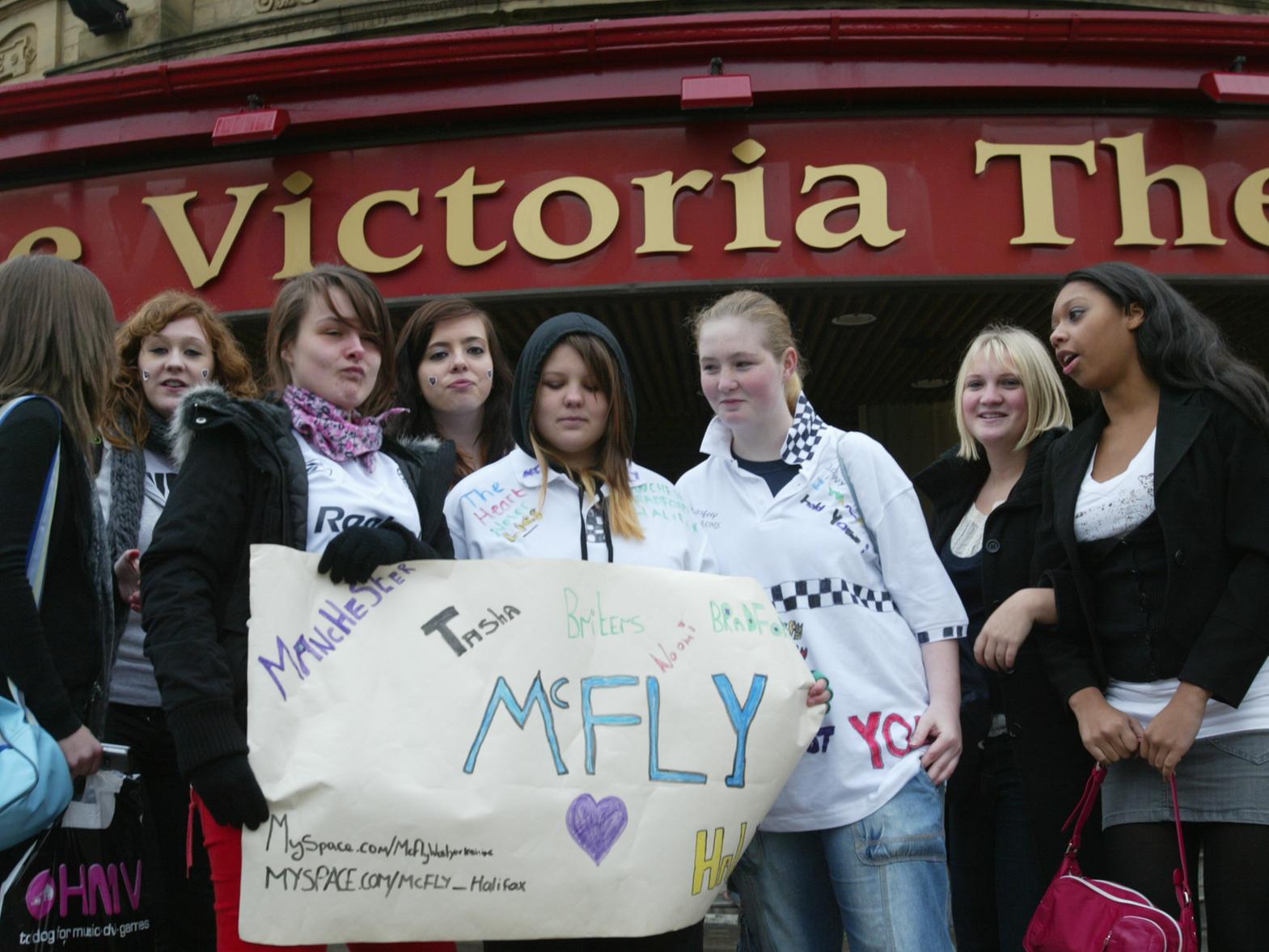 Pop band McFly were supposed to perform at the Victoria Theatre back in 2007 but due to illness the concert was cancelled at short notice. This left angry teenage fans waiting outside the venue to be picked up by their parents.