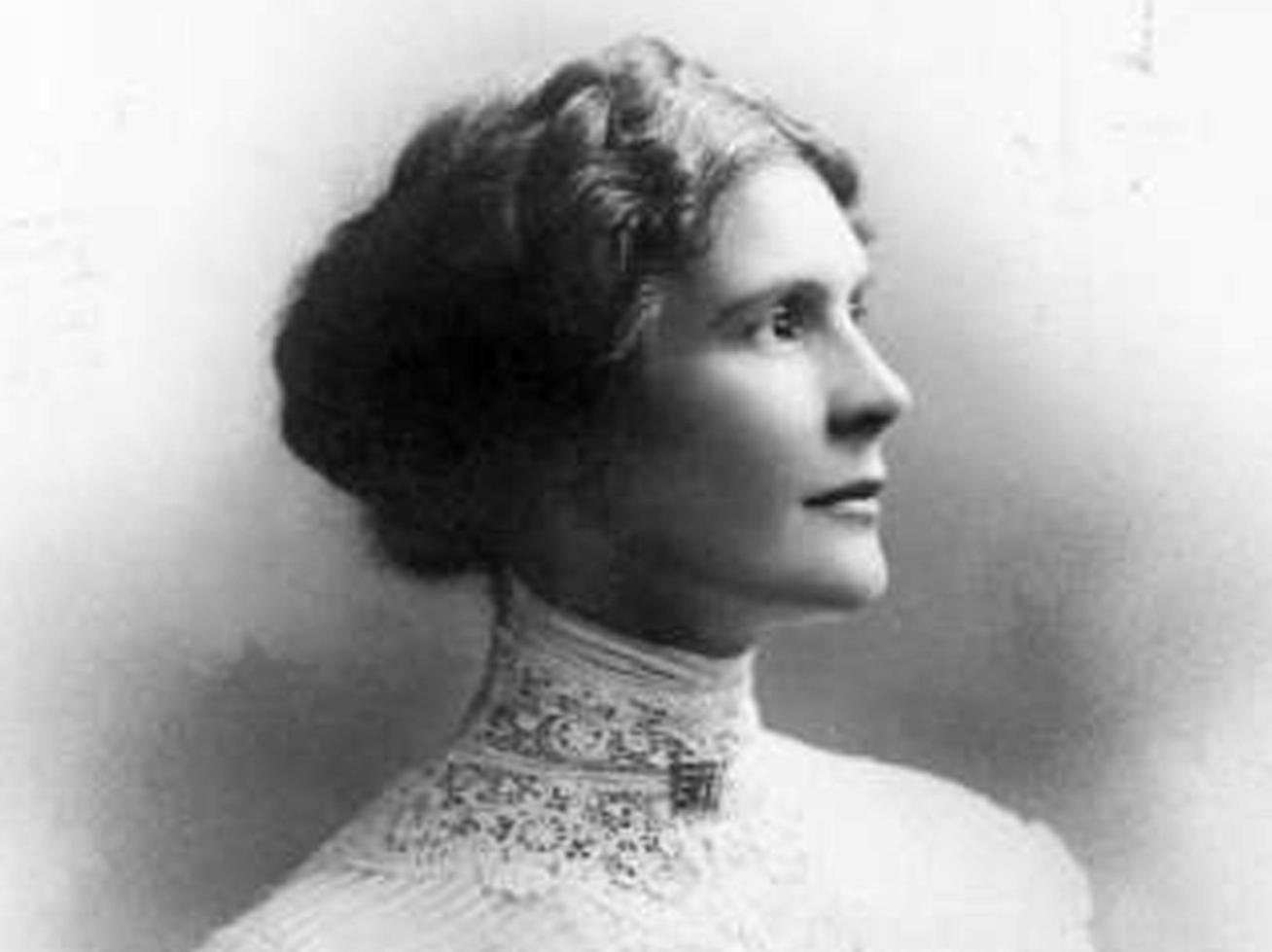 A Suffragette born in Leeds. She became a pupil teacher aged just 13 and was qualified by the age of 21. She became active in her trade union and a supporter of the Independent Labour Party, where she was proven to be a fluent speaker.
