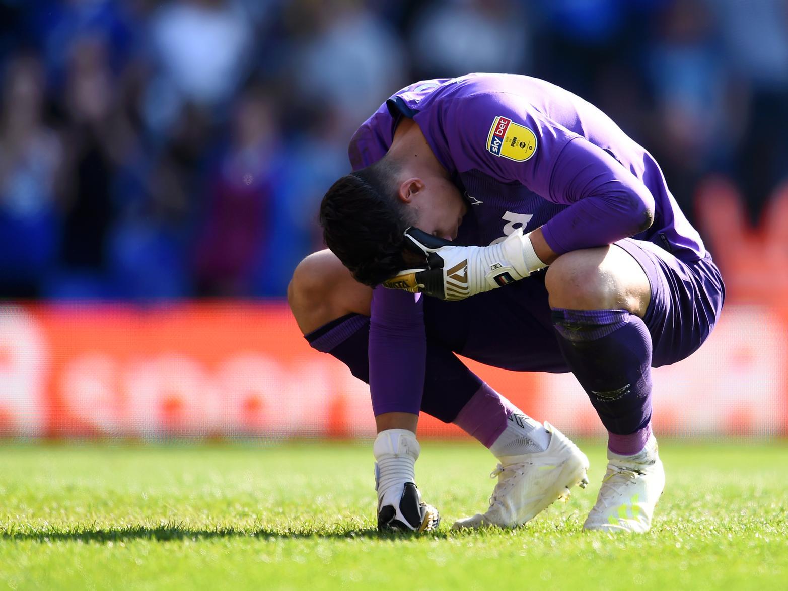 Derby County fans would really like to have Scott Carson back from his bizarre loan spell with Manchester City, as Roos was once again heavily criticised for his dire display, this time in a 3-0 loss to Fulham.