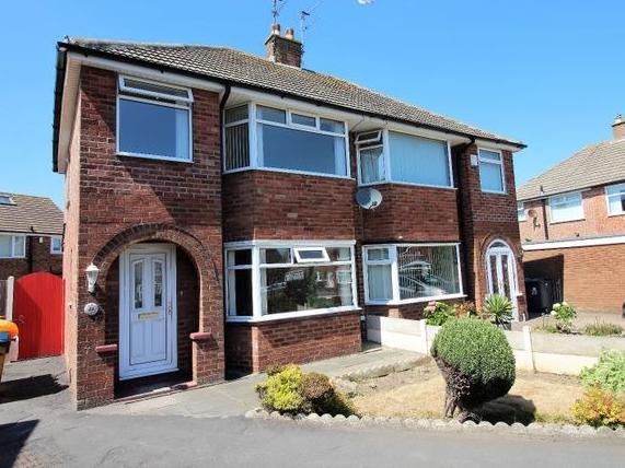 3 bed semi-detached house to rent - 599pcm, 138pw | Property details: Open-plan reception/dining room, 3 good sized bedrooms & a modern kitchen & shower room. | More details: https://www.zoopla.co.uk/to-rent/details/43671088