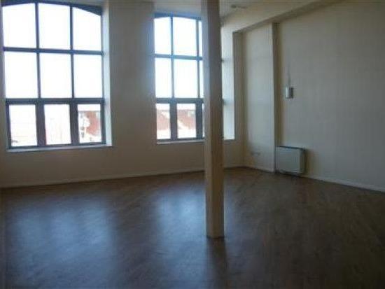 2 bed flat to rent in Preston - 475pcm, 110pw | Property details: Open plan living room, two double bedrooms | More details can be found here: https://www.zoopla.co.uk/to-rent/details/53247606