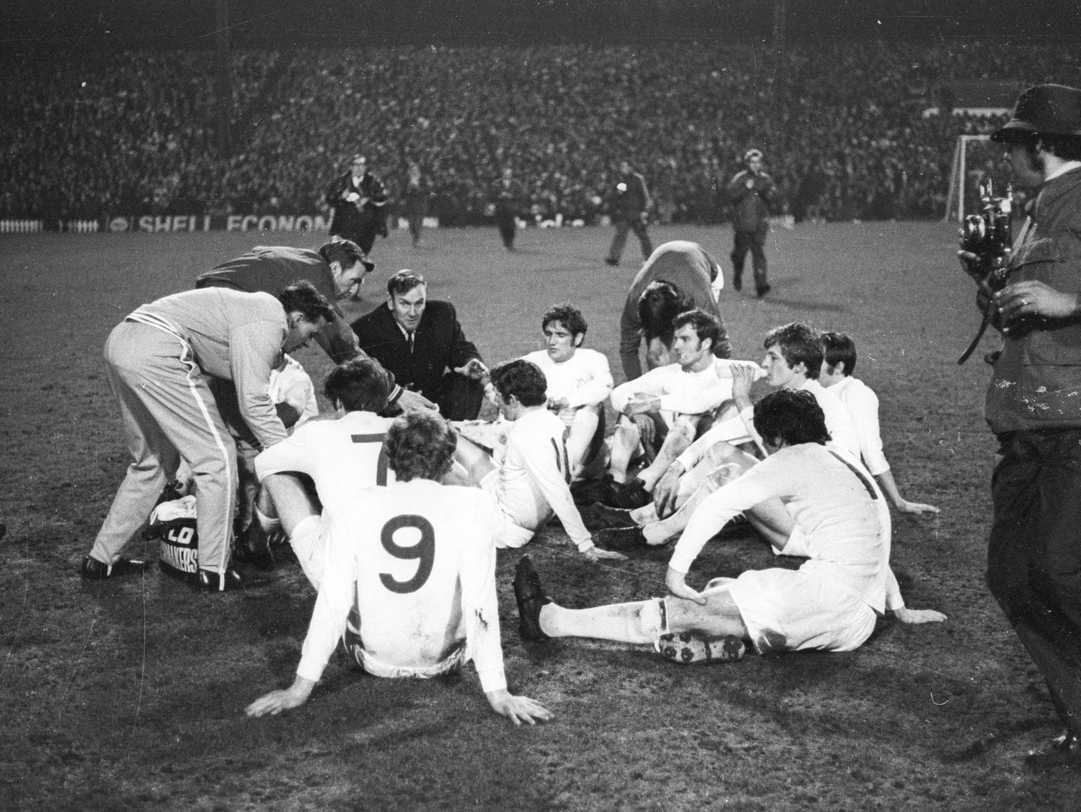 Don Revie chats to his team after Leeds were edged out int he FA Cup final replay at Old Trafford.