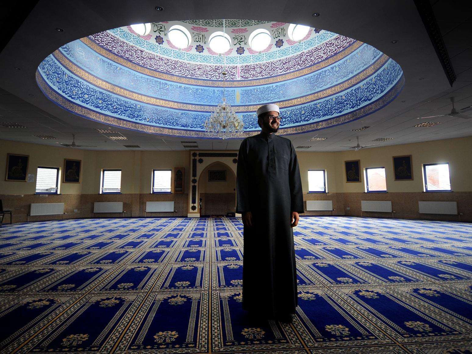 Qari Asim in the Makkak Mosque.