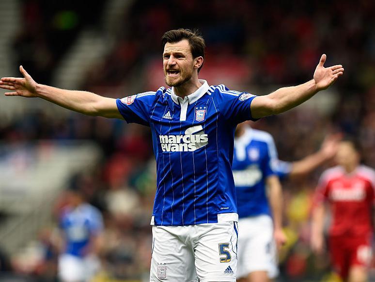 Huddersfield Town are leading the chase for former Ipswich Town defender Tommy Smith, who is available on a free transfer. (Daily Telegraph)