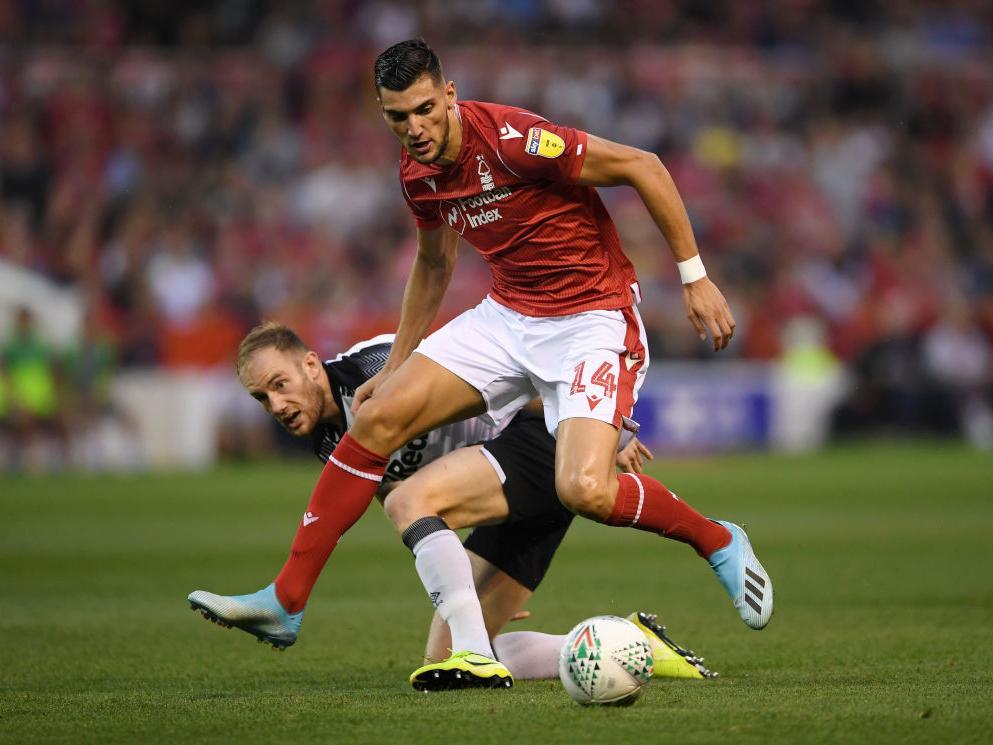 Nottingham Forest look set to lose midfielder Rafa Mir with Wolverhampton Wanderers set to recall him ahead of a potential return to Spain. (El Periodico de Aragorn)