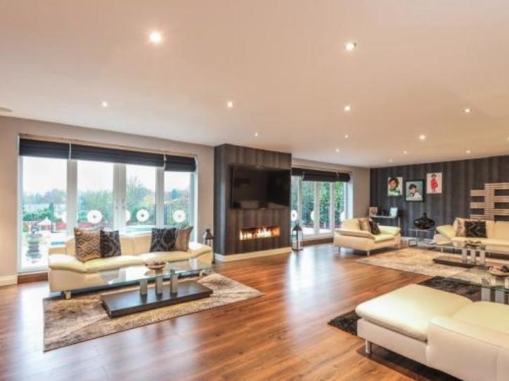 This detached executive style home comes with an amazing open plan lounge, diner and bar area with bedrooms boasting en suites and a cinema room. Guide price 1,650,000 GBP