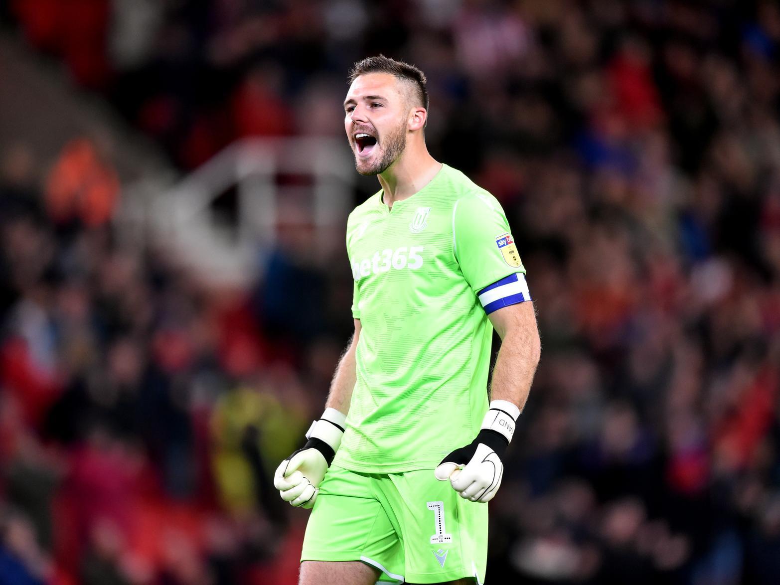 Newcastle United are 3/1 favourites to sign Stoke City goalkeeper Jack Butland in January, but face competition from the likes of Leicester City and Aston Villa. (Sky Bet)