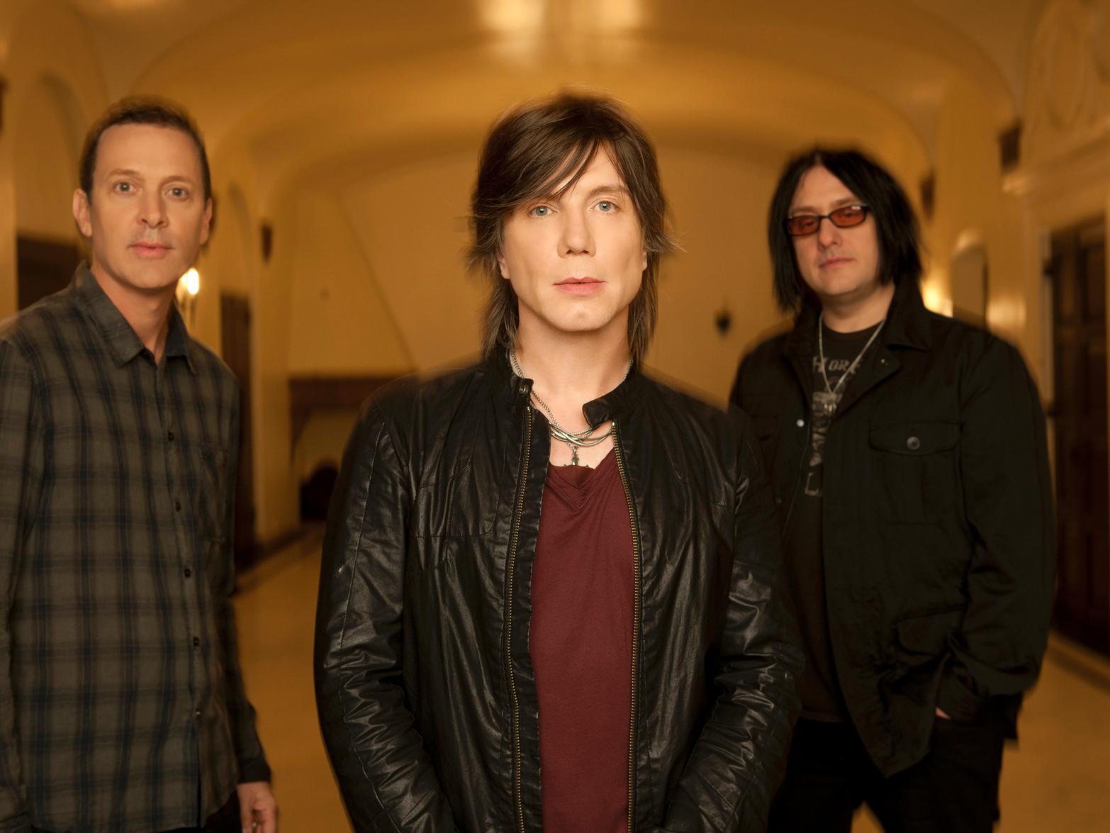 Goo Goo Dolls are taking to the academy stage in February.