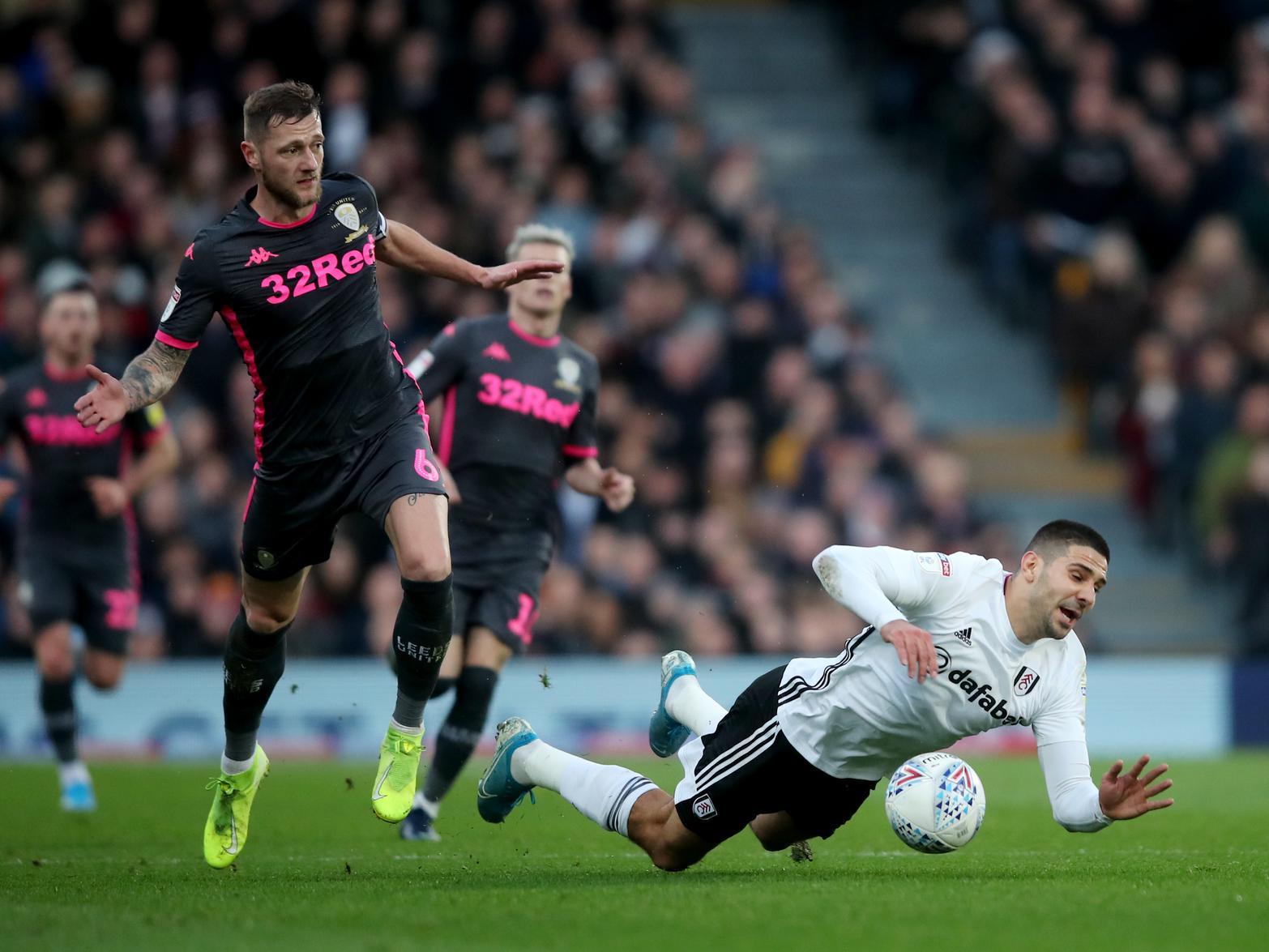 Sky Sports pundit Andy Hinchcliffe ripped into Leeds captain Liam Cooper during their 1-1 draw with Preston, arguing that the Scotsman's response when put under pressure wasn't good enough. (Sky Sports)