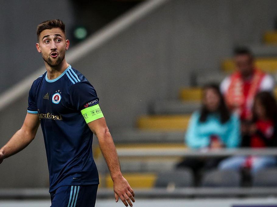 The Robins are also said to be interested in 5million-rated Dynamo Kiev striker Andraz Sporar, although he has opened preliminary talks with Celtic. (Daily Record)