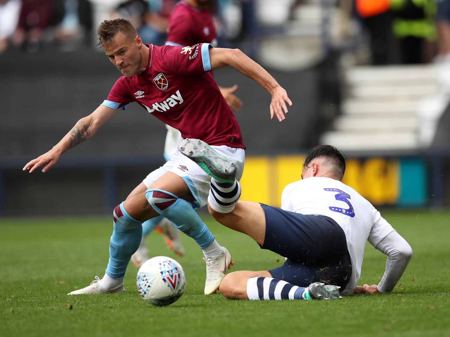 Fleetwood Town may look to bring in Preston North End defender Josh Earl in on loan this month, with his club eager for him to get first team football this season. (Football Insider)