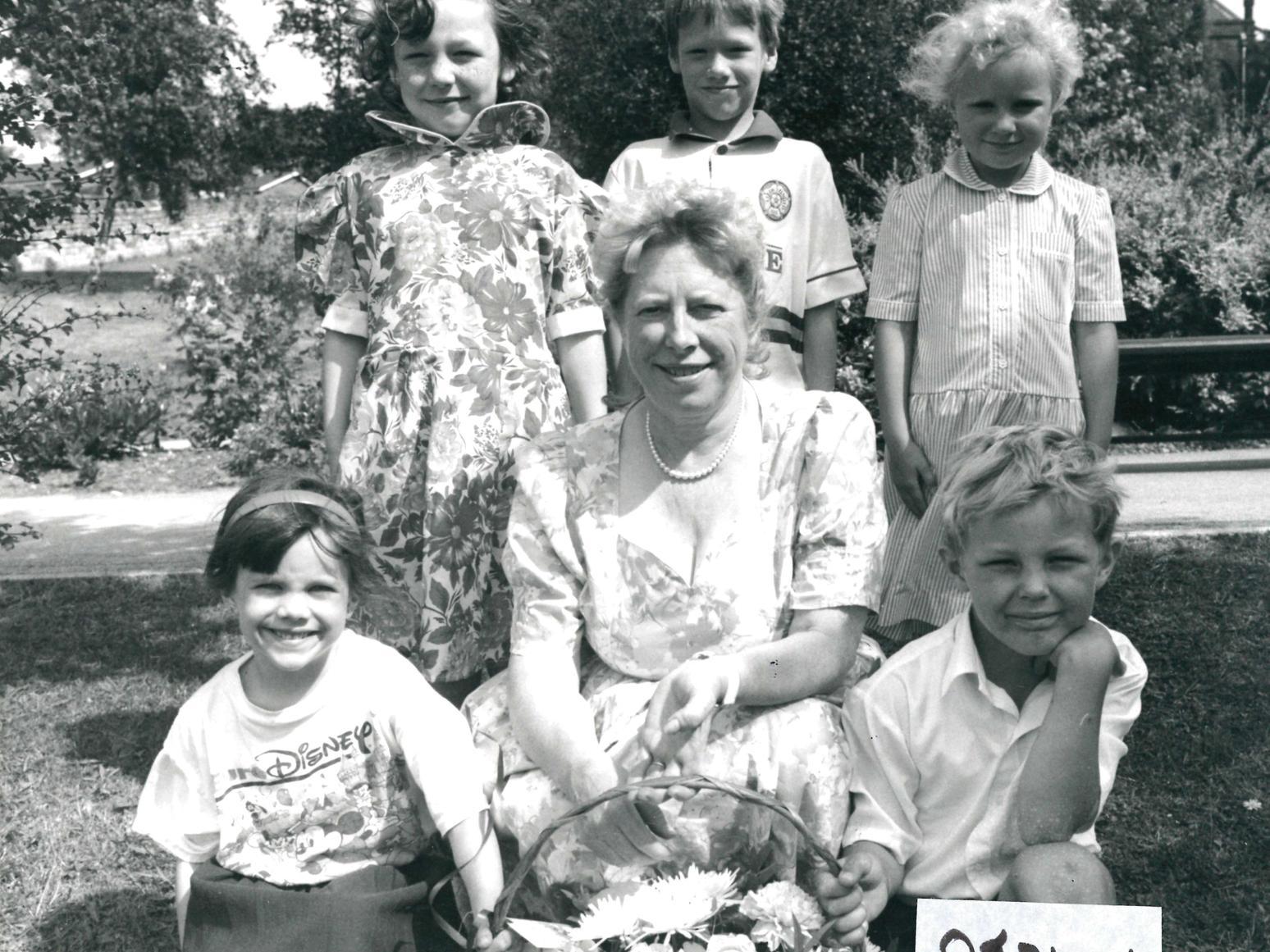 St Pauls School, Alverthorpe. Retirement of teacher Mrs Asquith. Published in the Wakefield Express 5.8.1994.