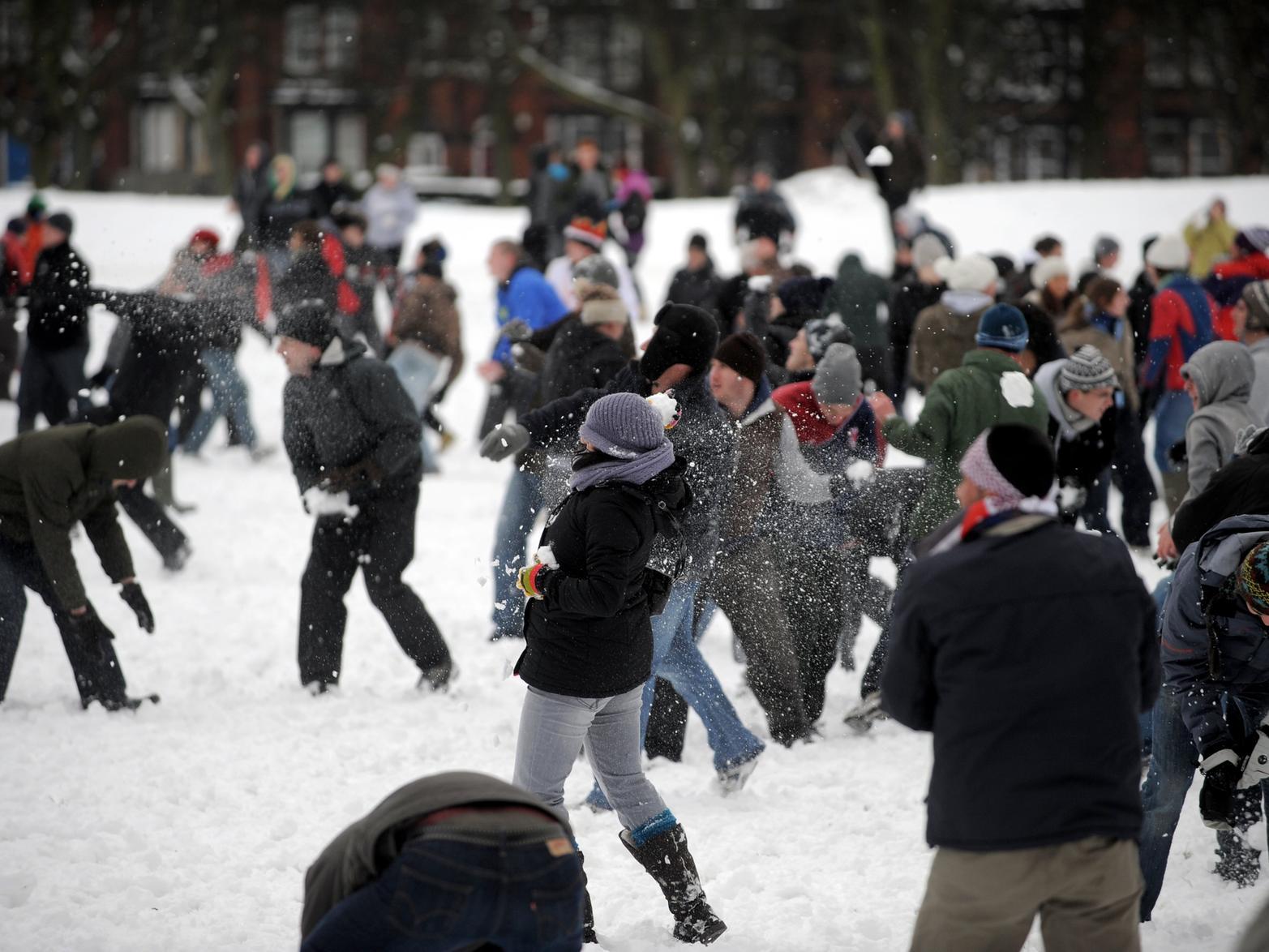 Duck and cover as hundreds enjoyed fun in the snow.