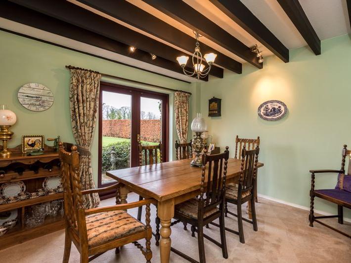 Dining room (credit: Arnold and Phillips Estate Agents)