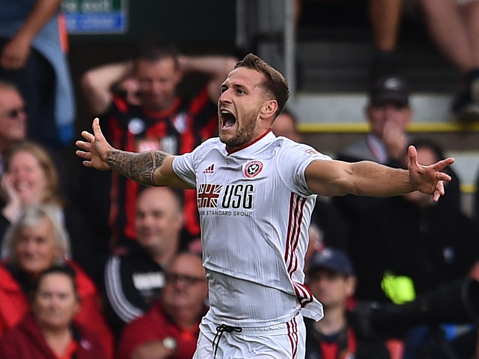 Derby County and Nottingham Forest have both been credited with a keen interest in Sheffield United skipper Billy Sharp, who looks like he could join the former on loan this month. (The Sun)