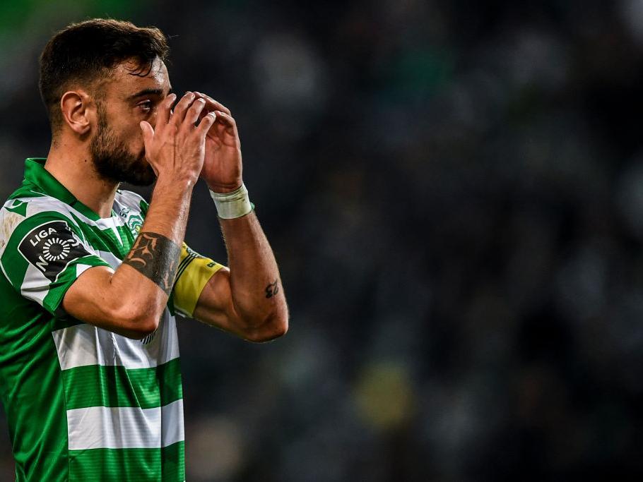 Manchester United have struck an agreement with the agent of Sporting Lisbon star Bruno Fernandes - agreeing a five-year-deal worth 98k-a-week. (Nicolo Schira)