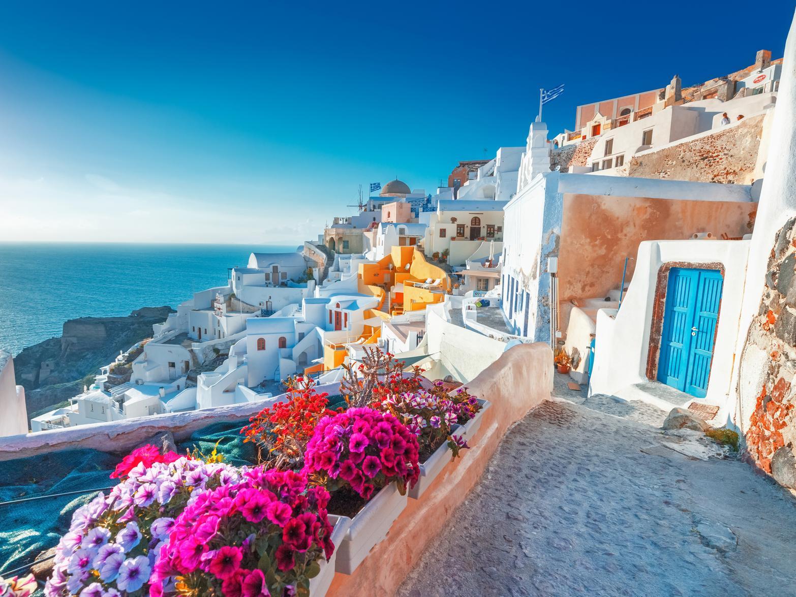 Greece is warm and sunny during April, making it the perfect Easter holiday destination. Theres a variety of places to choose from, ranging from the mainland to the islands, with temperatures reaching highs of 21C depending on location.