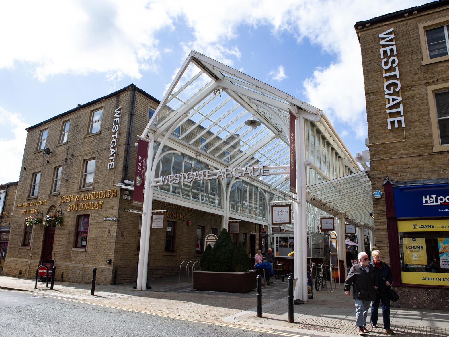 The covered Westgate Shopping Arcade was a multi million pound development project completed in 2007 that aimed to attract more independent retailers to the town centre.