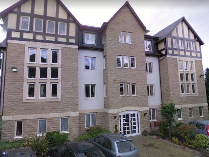 Roundhay is a pricier area of Leeds to buy, where 100k might not fetch you a house but a one-bedroomed retirement flat on Rosewood Court. The flat has its own patio.