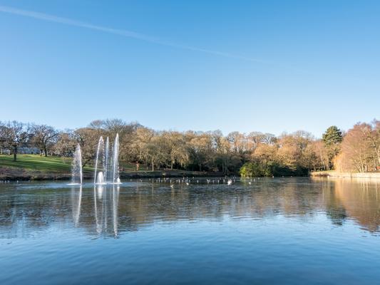 Swap the city for a more picturesque setting, such as Golden Acre, Roundhay Park or Yeadon Tarn, and enjoy soaking up some fresh air while exploring the pretty parklands and lakes.