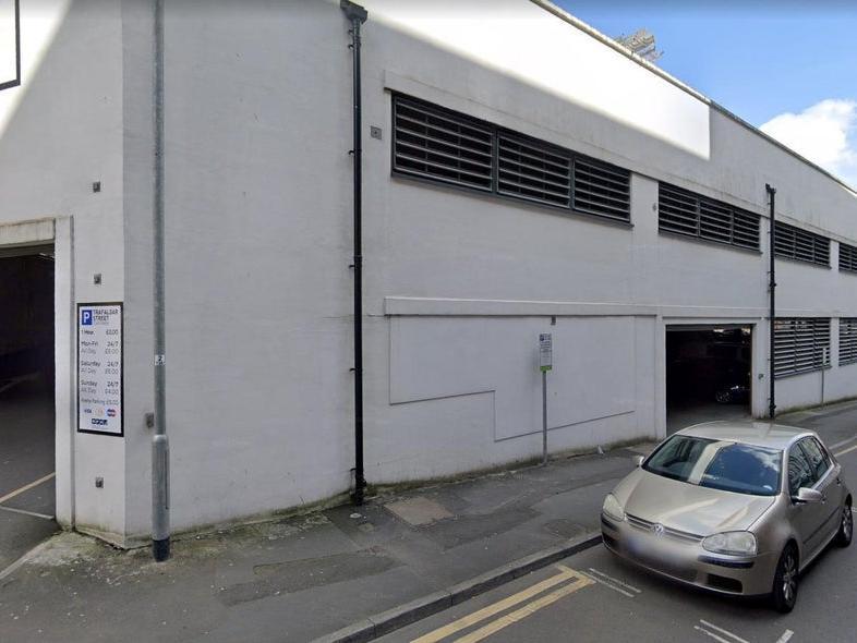 To park here for two hours will cost 4 pounds.