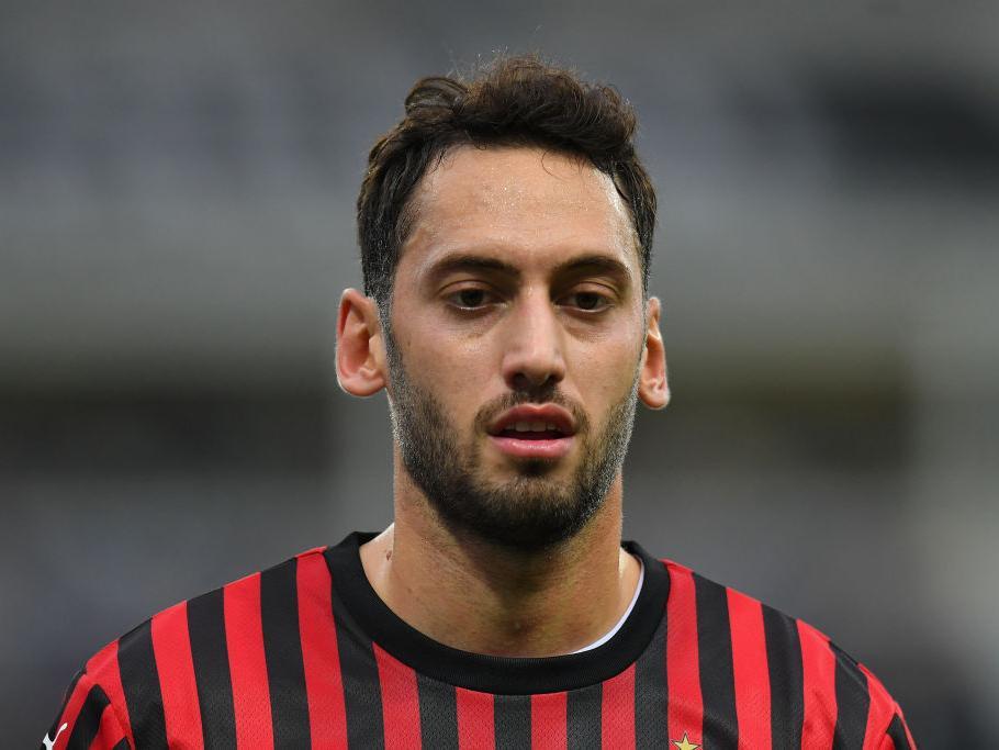 And according to reports in Italy, Newcastle Unitedhave made an offer toAC Milan for attacking midfielderHakan Calhanoglu. (Calciomercato)