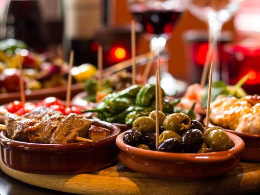 "The food was absolutely delicious. Cannot fault it. Service was lovely- friendly and attentive staff. Also the atmosphere was great." Average rating: 5/5