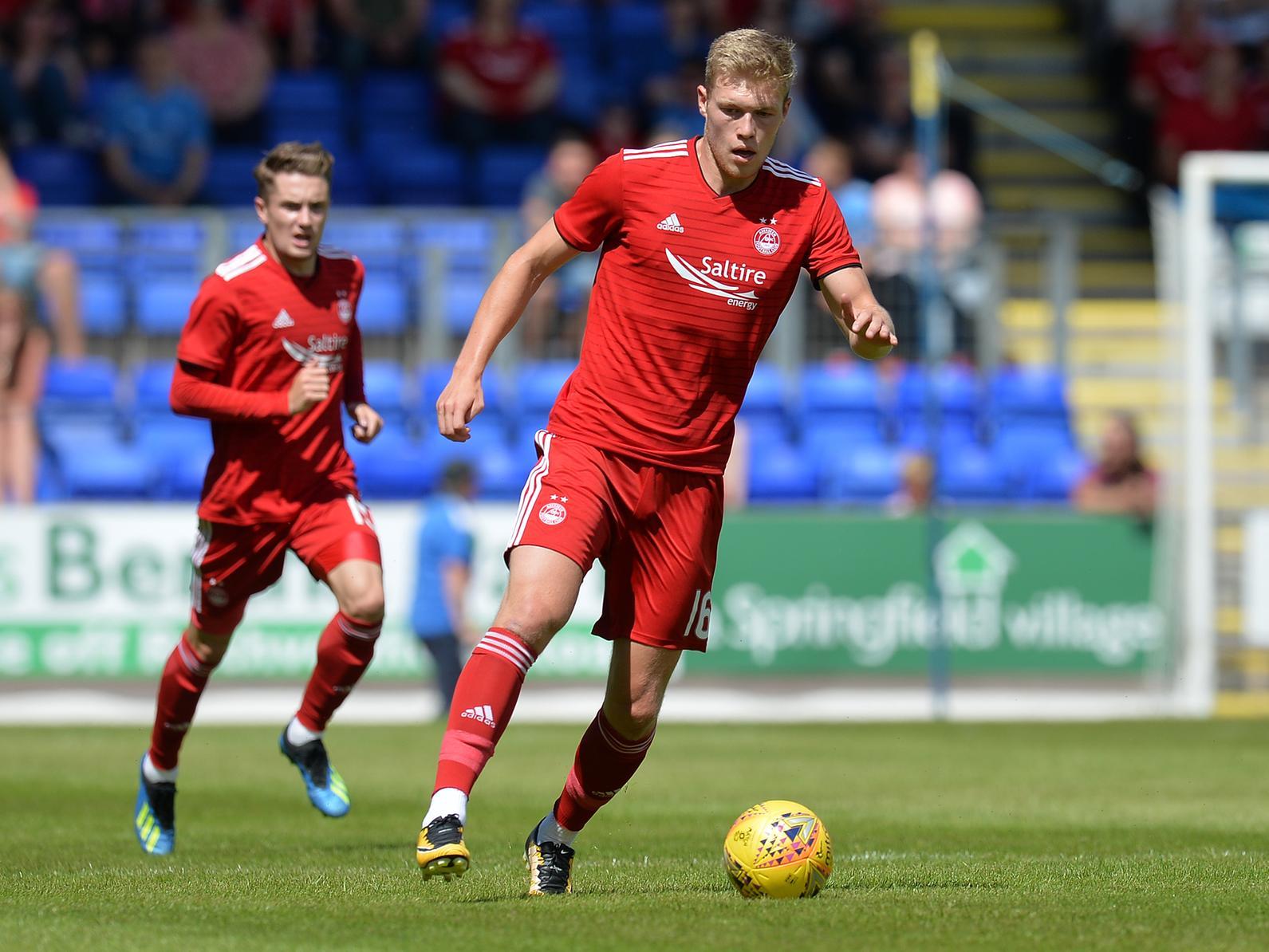Stoke City are looking to boost their attacking line with Aberdeen hitman Sam Cosgrove, who has netted an impressive 21 goals in 29 games for the Dons this season. (Daily Record)