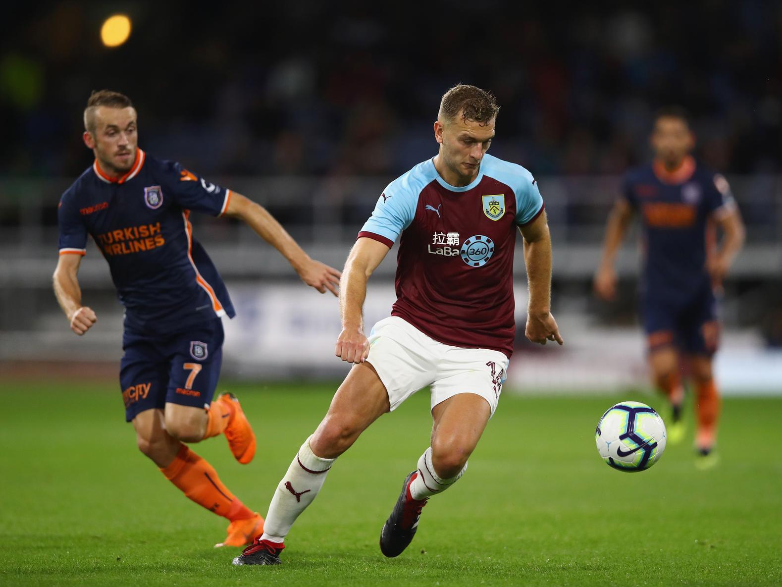 Middlesbrough look to have missed out on the chance of bringing defender Ben Gibson back to the club on loan, with Watford now the front-runners to secure the player on a temporary deal. (Sky Sports)