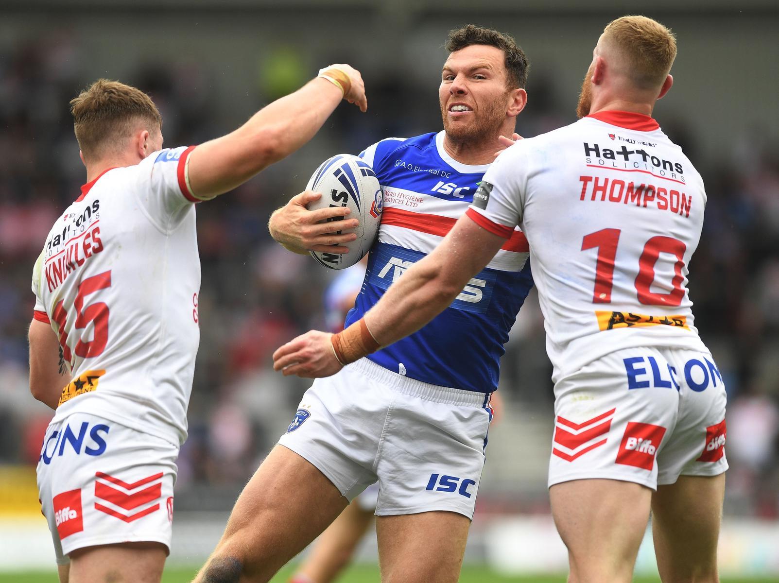 Keegan Hirst, centre