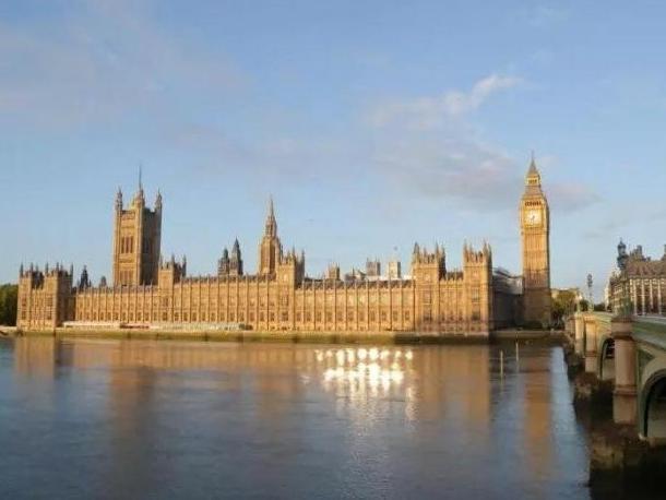 the houses of parliament