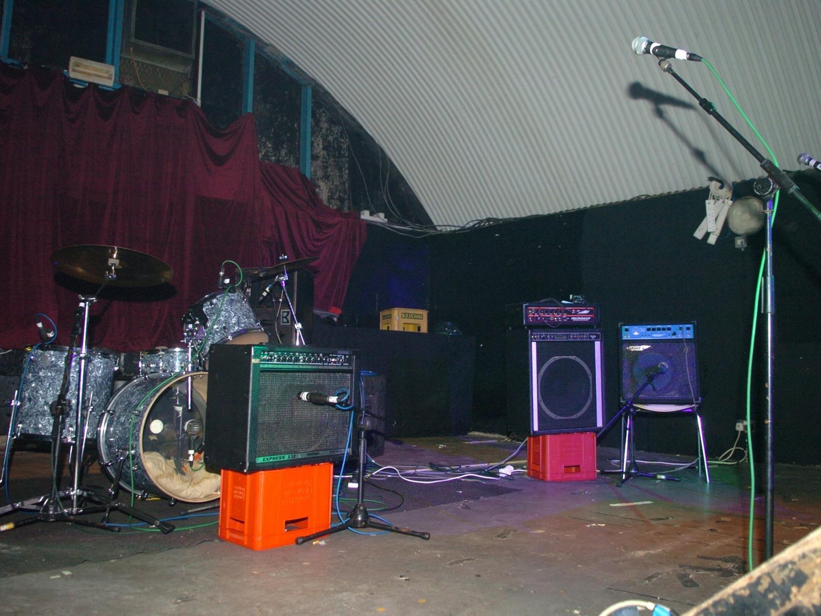 Disappointed Pete Doherty fans were left staring at an empty stage as the show was called off. When: 25 January 2006