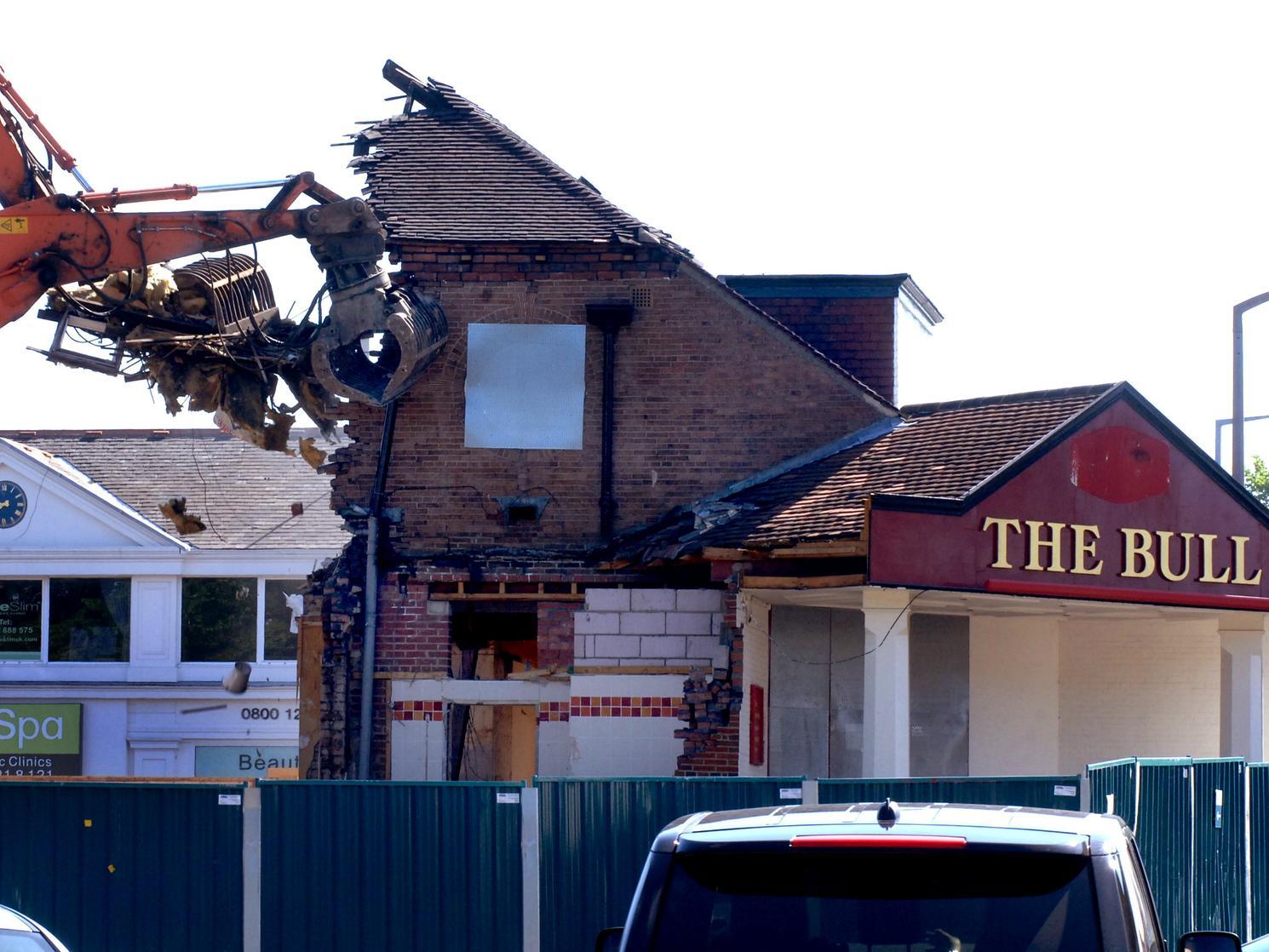 Closed in 2006 and demolished in the summer of 2008. Did you drink at this Moortown watering hole back in the day?