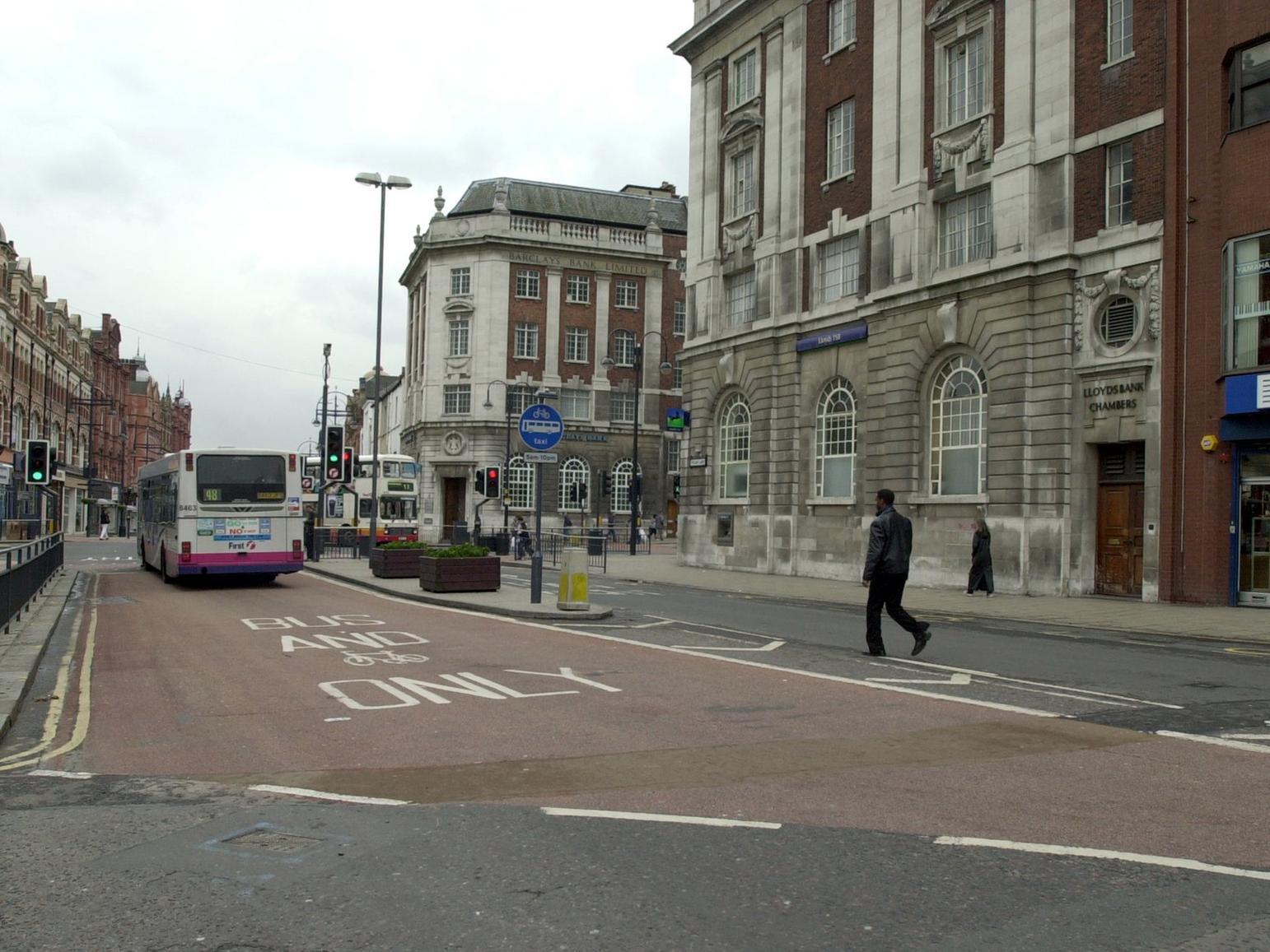 All three routes  were to meet in the city centre in a loop line running along The Headrow, Park Row, Boar Lane, Kirkgate and behind Kirkgate Market.