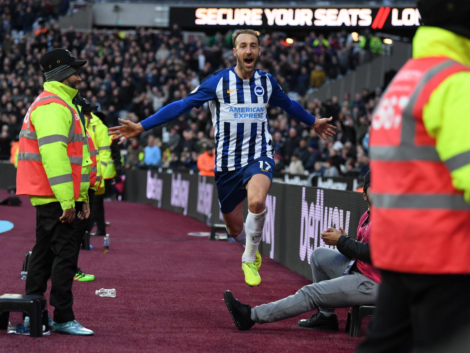 Nottingham Forest's hopes of signing Glenn Murray from Brighton look to be over, with the veteran striker securing a new deal with the club after failing to see a January move materialise. (Sky Sports)