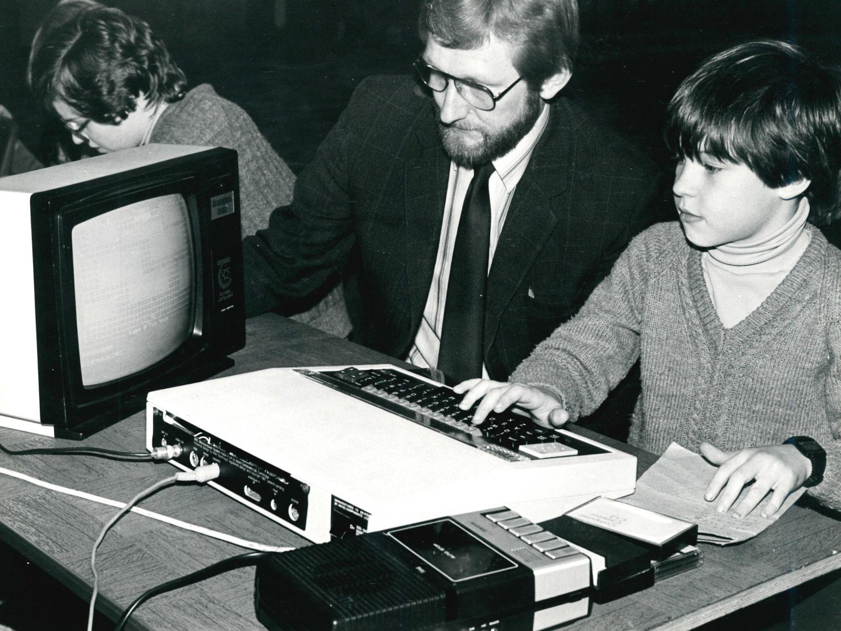 Crigglestone Middle School computer class, 1983.