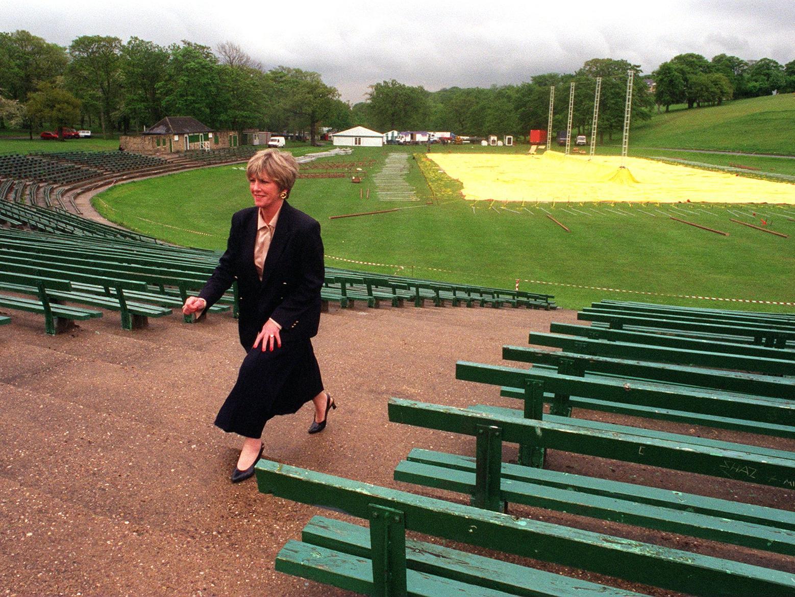 Held under a big tent in Roundhay Park at the back end of the 1990s audiences were treated to performances by Northern Ballet.