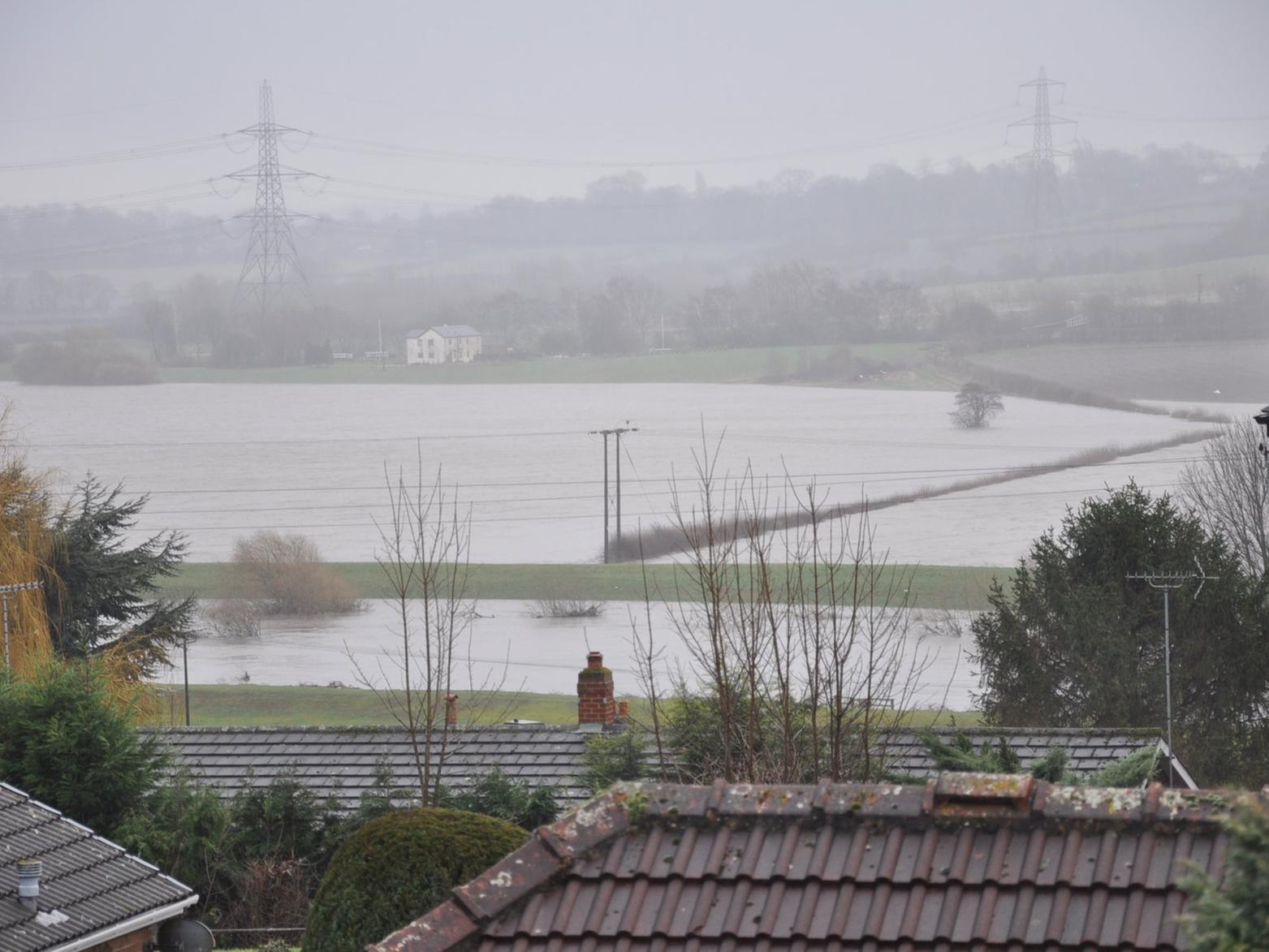 John said: "River Calder and flooded fields between Stanley and Altofts. The white house in the mid-ground is the Lock-keepers House at Birkwood Lock on the canal. These fields were only just starting to dry out from the last bad rain."