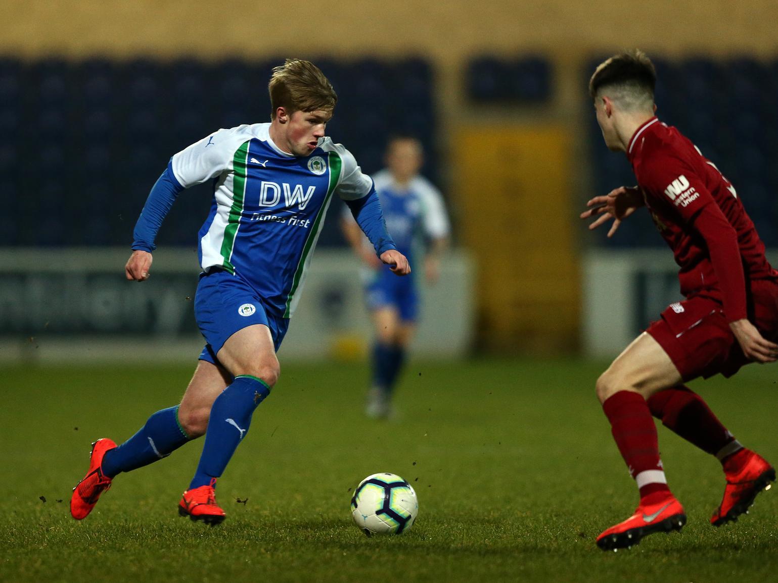 Everton are preparing to challenge the likes of Chelsea and Liverpool for Wigan Athletic wonderkid Joe Gelhardt, as sides scramble to snap up the young forward dubbed "the next Wayne Rooney" (Daily Mail)