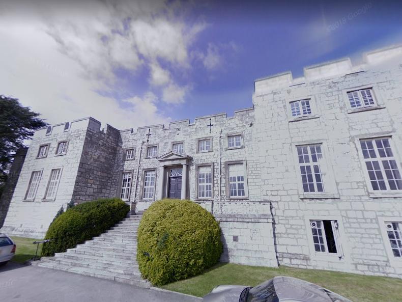 Steeped in history, this striking medieval castle provides a fairytale setting complete with grand state rooms and sprawling woodland surroundings. Reader Donna Fletcher strongly endorsed the venue, noting that her friends married there and found the entire experience to be truly "magical."